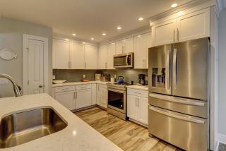 Luxury 3 BR 35 BA New kitchen 2 Kings 2 Twins Bikes & Beach Gear included - 2