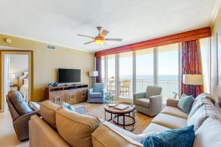 The Colonnades 302 - 7