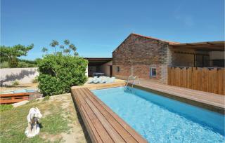 3 Bedroom Gorgeous Home In Vallabrègues - 1