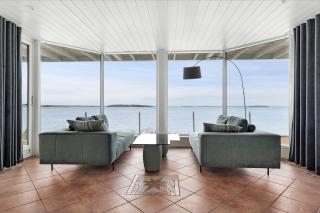 Guestly Homes - 3BR Luxury Beachfront Villa - 7
