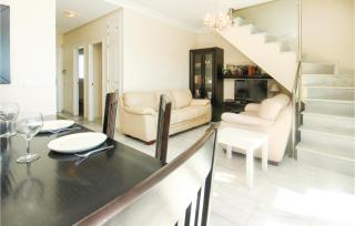 2 Bedroom Cozy Apartment In Estepona - Estepona - 1