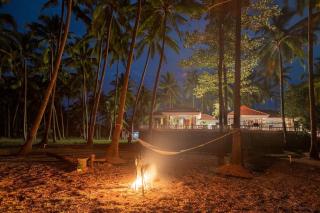 Casa Del Mer by StayVista - Nearby beach with, sea-view rooms & coconut farm - Alibaug - 6