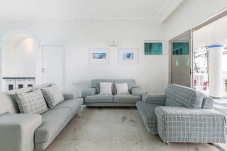 StayVista's Villa Bharat - Beachfront serenity with A spacious lawn - Mumbai - 3