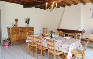 Three-Bedroom Holiday Home In Chigny - Chigny - 1