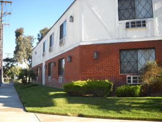 Palms Courtyard Inn - Westminster - 3