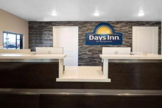 Days Inn by Wyndham Galt - Elk Grove South - Galt - 5