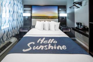 Days Inn by Wyndham Galt - Elk Grove South - Galt - 2
