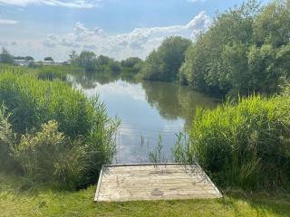 Indulgence Lakeside Lodge i3 with hot tub, private fishing peg situated at Tattershall Lakes Country Park - 8