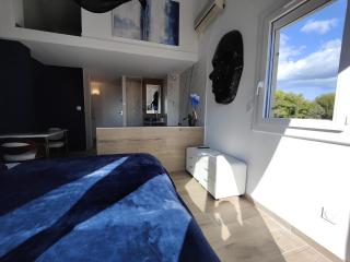 Suites JM - Les Pins Marines - Jacuzzi & Vue Mer - Bandol - 9