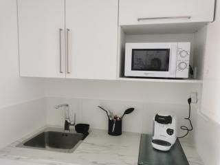 Suites JM - Les Pins Marines - Jacuzzi & Vue Mer - Bandol - 2