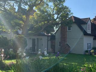 Corner House Luxury BnB - Little Dunmow - 2