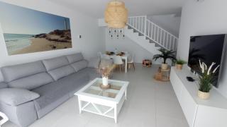 VILLA TRAFALGAR, magnífica casa en la costa ideal para familias que buscan tranquilidad - 1