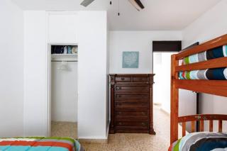 Huge Porch House in Rainforest 15 min from Beach - 2