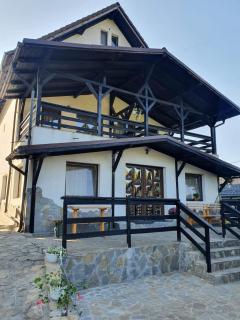 Casa Hoinarilor - Bran - 0
