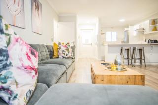 Plettenberg Bay Unit 2 Greenpoint Mews Apartment with Backup Power - 9