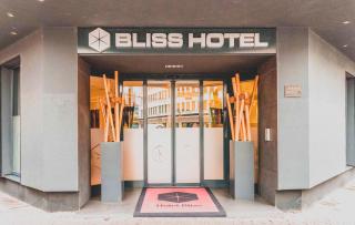 Bliss Hotel - 9