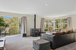 Millard House - Marlborough Sounds - Grove - 7