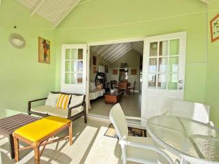 The Gem is located a few minutes walk to the gorgeous Bottom Bay Beach - Saint Philip - 6