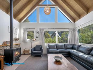 Snowy Chalet - Thredbo - 0
