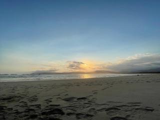Linz Beach House - Pasanggaran - 8