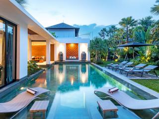 Villa Castil di Udara by Villa Finder - Kerobokan - 4