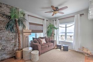 Retreat to Mar Tortuga with Beachfront Access - 5