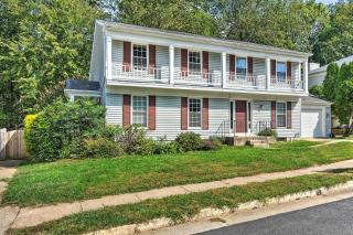Burke Family Home with Deck and Easy City Access! - Burke - 0