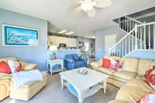 Spacious North Topsail Family Home with 2 Decks - North Topsail Beach - 0