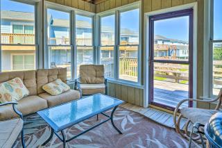 Spacious North Topsail Family Home with 2 Decks - North Topsail Beach - 9