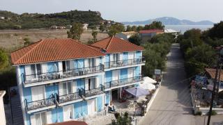 Blue Lake Holiday Homes - Keri Summer Escape - Kerion - 0