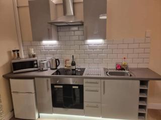 Carlisle City Centre, Cute Victorian House. - 5