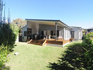 Beach Bliss - Pet-friendly central Huskisson home - Vincentia - 9