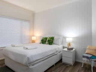 Beach Bliss - Pet-friendly central Huskisson home - Vincentia - 2