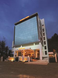 Holiday Vista Thekkady a premium hotel near periyar wild life sanctuary with sky view pool - Thekkady - 7