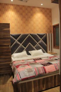 Hotel Golden Crown - 8
