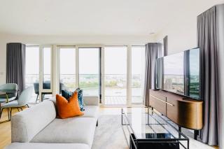 Executive Waterfront Split Penthouse - 9