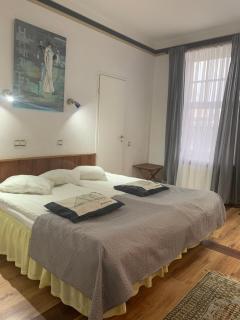 NB Hotel with Free Parking - Riga - 9