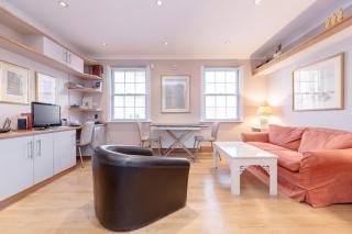 Beautiful 1 Bedroom Apartment in Victoria - Londra - 2