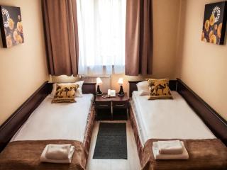 Hotel Feniks - Gniezno - 1