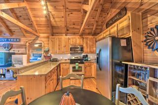 Bent Tree Cabin with Mountain and Lake Views! - 2