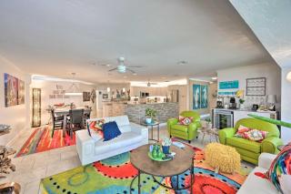 1 Mi to Dtwn Sun-Soaked Cape Coral Getaway! - Cape Coral - 1