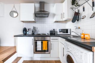 Cosy flat in Free Parking Area, Next to Bus Stop - Brighton & Hove - 3