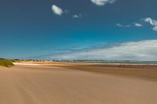 SEA VIEW - First Floor 3 bed apartment looking over Bridlington North Beach - 1