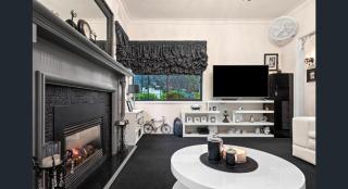 The Weeping Elm - Large and Spacious - Albury - 8