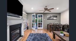The Weeping Elm - Large and Spacious - Albury - 6