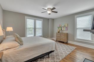 Recently Renovated Home in the Heart of Bellevue! home - Bellevue - 1