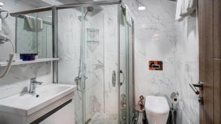 SEVEN ROSES APART HOTEL - 7