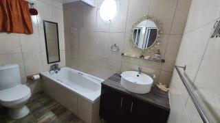 Gemstone Guest House - 4