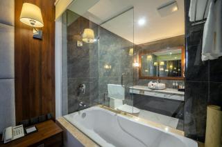 Paddington Hotel Halong Bayview - Ha Long - 6