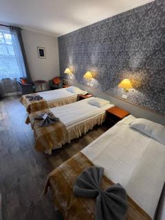 NB Hotel with Free Parking - Riga - 2